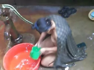 এক মহিলা বাংলা xx vido বহু পুরুষ,